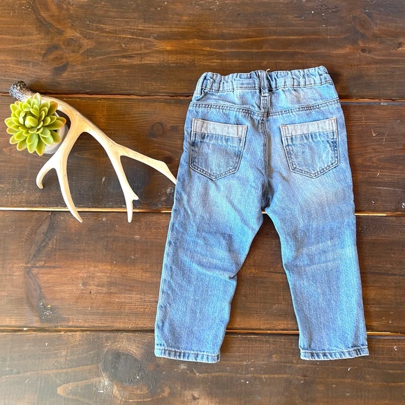 Zara distressed jeans + classic sweater bundle - Picture 2 of 4